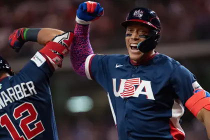 EE.UU. domina a México en el Clásico Mundial: Toma el liderato del Grupo B