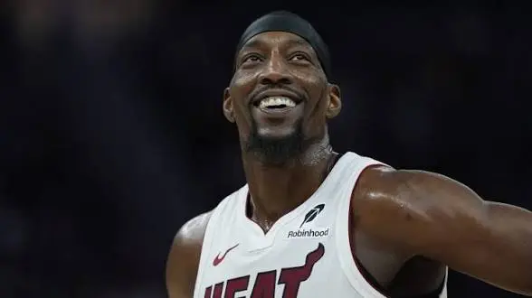 Adebayo Impone Récord: 83 Puntos, Supera a Kobe y Lidera Victoria del Heat