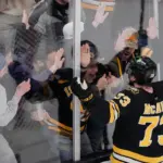 McAvoy: Gol en OT y otra visita al dentista para los Bruins
