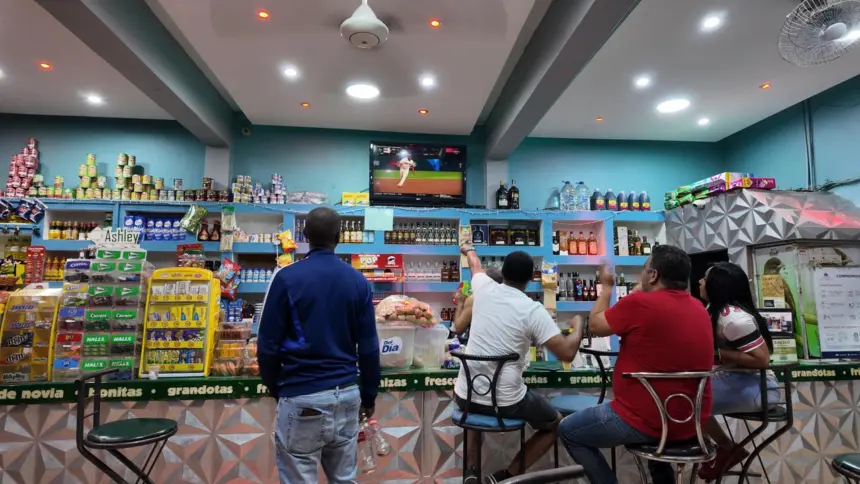 Dominicana vs. Corea: Fanáticos capitalinos vibran con el Clásico Mundial