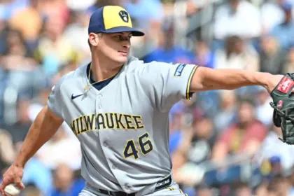 Priester de los Brewers se perderá el inicio de temporada por lesión