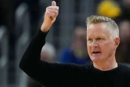 Warriors en Crisis: Derrumbe por Lesiones y Caída en la Conferencia Oeste