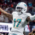 Broncos sorprenden: ¡Jaylen Waddle llega a Denver desde los Dolphins!
