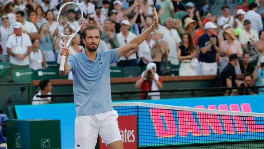 Medvedev frena a Alcaraz en Indian Wells: Sinner en la final