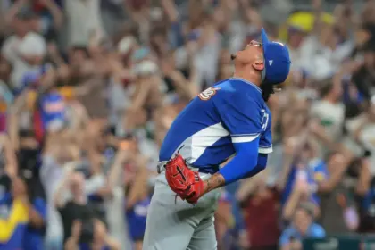 EE.UU. Afina Ofensiva y McLean al Montículo vs. Venezuela en Final del Clásico