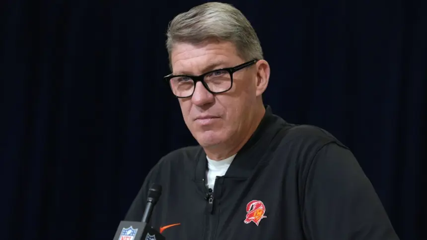 Licht: No Traición por Evans, "Merecía Decisión". Bucs en Duelo.