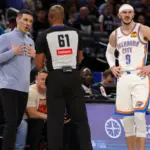 Caruso y la curiosa defensa con el zapato: Tech y 3 puntos para el Magic