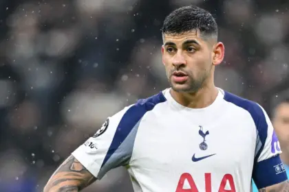 Romero esquiva rumores de salida: Enfocado en sacar a Tottenham del descenso