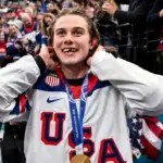 HOF No Cederá Puck de Oro a Jack Hughes: Debate Sobre Pertenencia