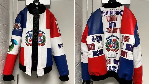 Chaqueta del Flow Dominicana en Subasta: Ícono del Clásico Mundial de Béisbol 1 Chaqueta del Flow Dominicana en Subasta: Ícono del Clásico Mundial de Béisbol