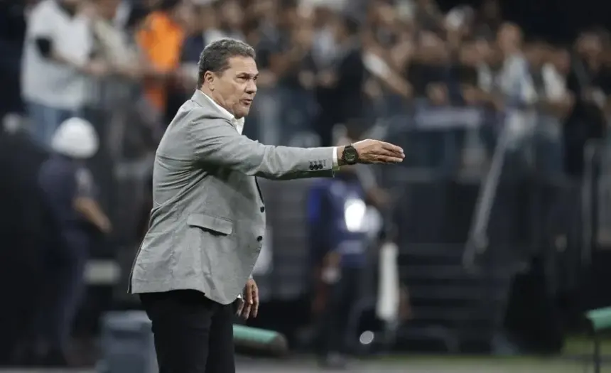 Vanderlei Luxemburgo: Ex DT de Brasil, en UCI por Infección Pulmonar