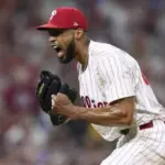 Phillies Aseguran Futuro: Cristopher Sánchez Firma Millonario Contrato