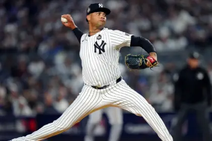 Yankees Sorprenden: Luis Gil Fuera de la Rotación Inicial de 2026