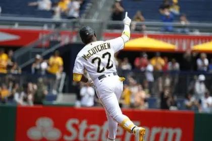McCutchen inicia temporada 18 en MLB con Rangers: Refuerzo veterano para Texas