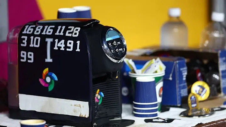 Cafetera Italiana del Clásico Mundial se Vende en Subasta por $16K+