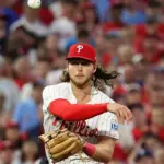 Alec Bohm Demanda a Padres: Acusa Desvío Millonario de Fondos