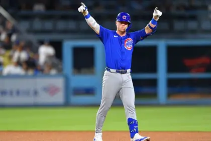 Cachorros Aseguran a Nico Hoerner: Extensión de 6 Años Refuerza el Core