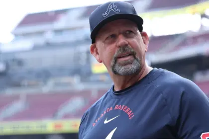 Weiss Debuta con Éxito como Mánager de los Braves: Victoria y Celebración