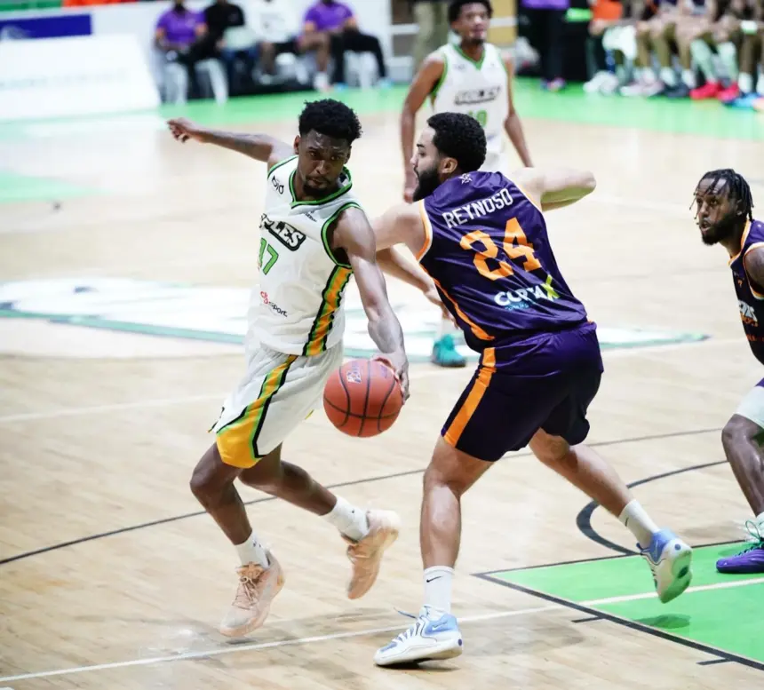 Héroes de Moca remontan y vencen a Soles del Este en la LNB