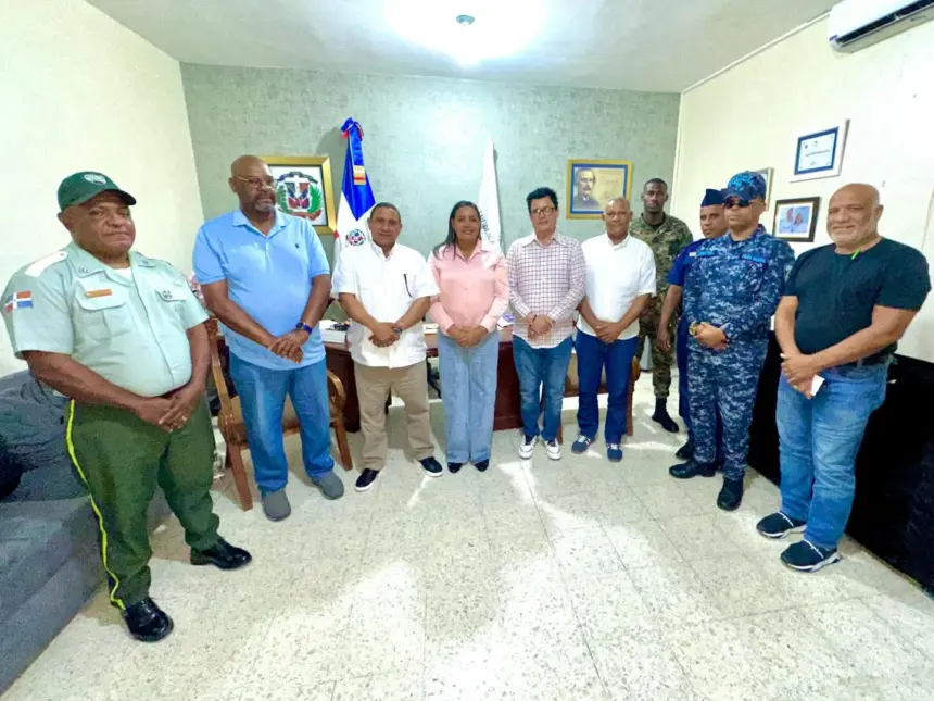 Azua Afina Detalles: Gobernadora Encabeza Ruta de Antorcha 2026