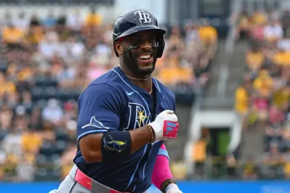Yandy Díaz llega a 1,000 hits; Yankees y Rays en racha ganadora