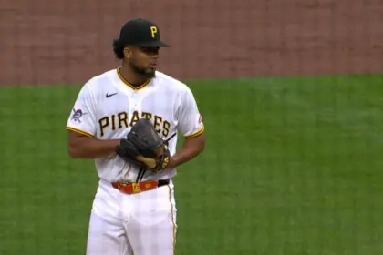 Piratas Refuerzan Bullpen: Dominicano Wilber Dotel Ascendido a MLB