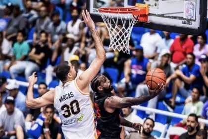 Gigantes Dominan la LNB: Fitzgerald Anota 41, Héroes Frenan a Reales