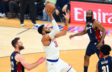 Knicks a un triunfo de las Finales NBA: Dominan a Cavaliers 3-0 1 Knicks a un triunfo de las Finales NBA: Dominan a Cavaliers 3-0