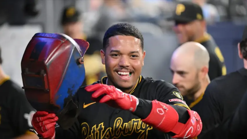 Valdez vuela alto: Jonrón y curioso trueque en su debut en MLB