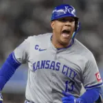Salvador Pérez hace historia: Nuevo líder latino en jonrones MLB