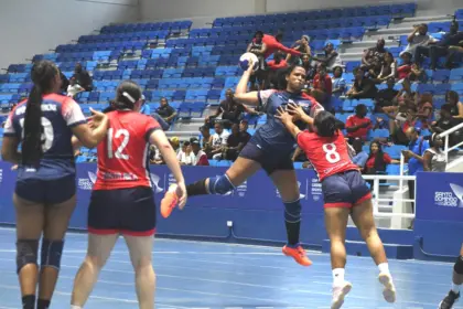 Dominicana y Puerto Rico arrasan en clasificatorio de balonmano femenino