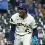 Uribe se Disculpa por Gestos Polémicos; Ohtani Abre Pese a Golpe en la Mano