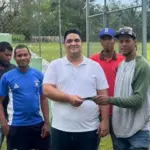 Samaná: Deportes impulsa mejoras en play de béisbol de Jurungo