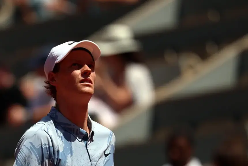 Sinner, Nº1, cae KO en Roland Garros ante Cerúndolo por agotamiento