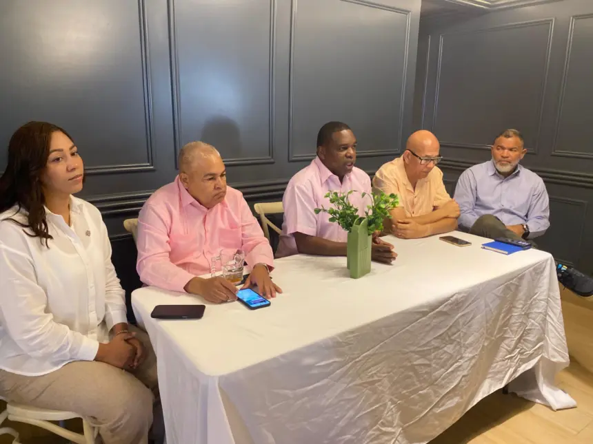 Abadina reúne a expresidentes y clubes para el TBS Distrito 2026: 50 años de baloncesto