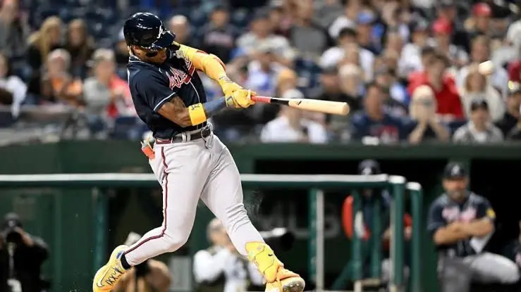 Acuña Jr. y Harris lideran triunfo de Bravos ante Rojos: ¡Jonrón y ofensiva!