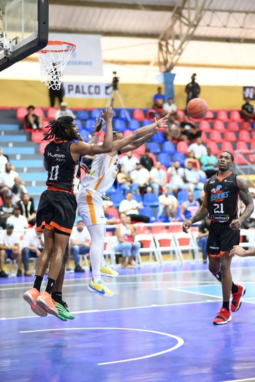 Metros, Gigantes y Héroes: Triunfos iniciales en la LNB