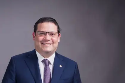 Yayo Sanz Lovatón respalda candidatura presidencial de David Collado 2028