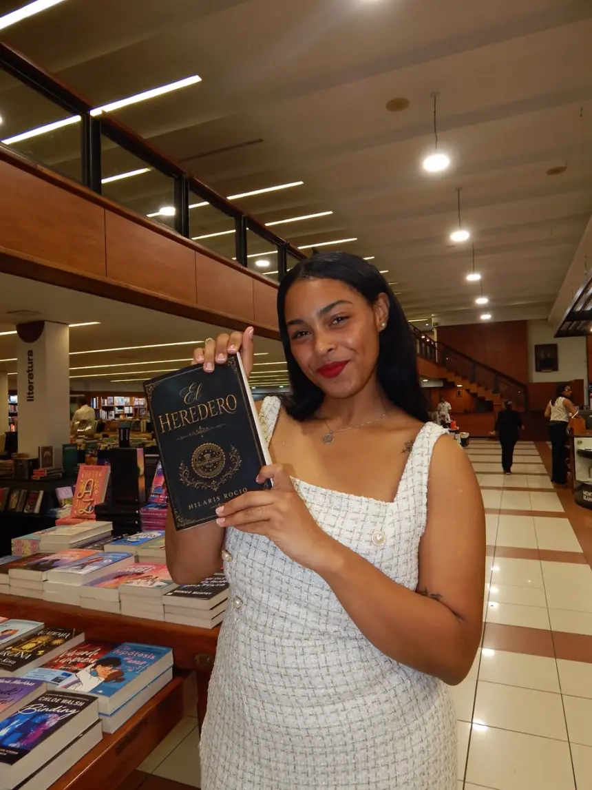 Hilaris Rocio lanza El Heredero: el éxito literario de la autora de Wattpad