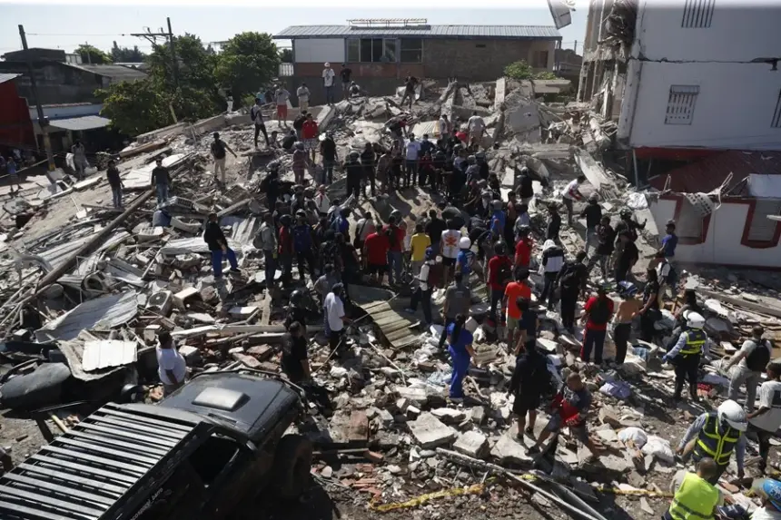 Cali militarizada y bajo toque de queda tras devastador terremoto 7.4
