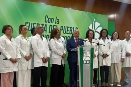 Fuerza del Pueblo denuncia colapso en servicios de salud dominicanos