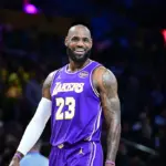 LeBron James debutará con los Sixers ante Knicks en la nueva temporada NBA