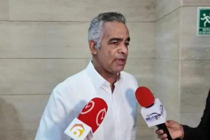 Joel Santos garantiza suministro eléctrico ante demanda récord en verano
