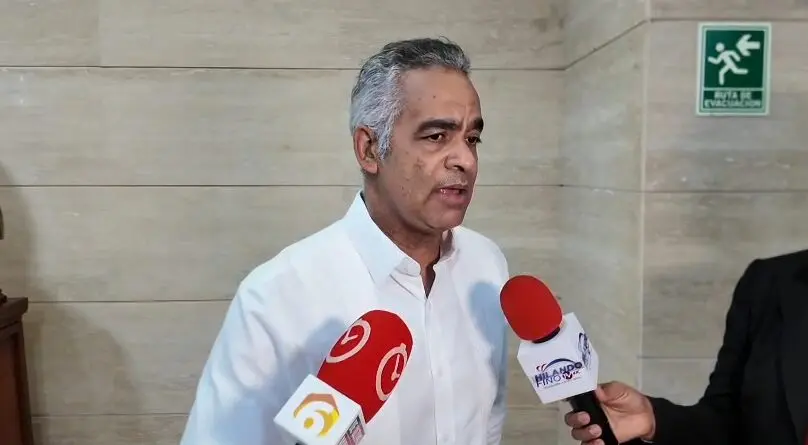 Joel Santos garantiza suministro eléctrico ante demanda récord en verano