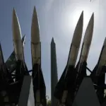 Corea del Norte dispara misil balístico al mar tras tensiones con Japón