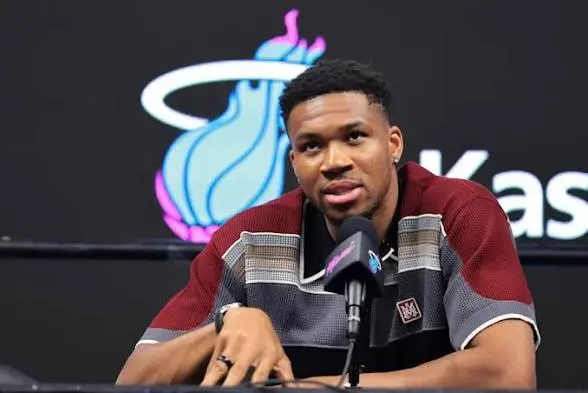 Giannis Antetokounmpo es baja con Grecia para las eliminatorias FIBA