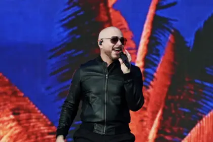 Pitbull regresa con Pitcoin su nuevo álbum de estudio tras exitosa gira