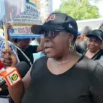 Personal de escuelas públicas amenaza con paro si no reciben aumento salarial