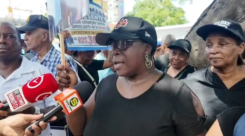Personal de escuelas públicas amenaza con paro si no reciben aumento salarial 1 Personal de escuelas públicas amenaza con paro si no reciben aumento salarial