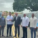 Abinader entrega 40 autobuses para transporte universitario en RD